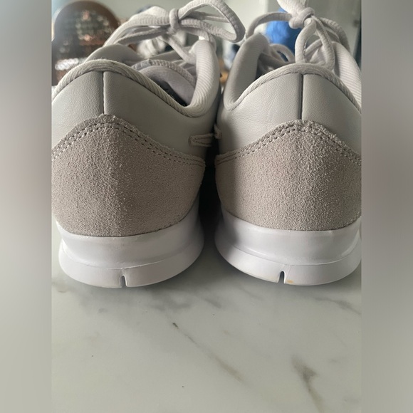 Nike Flex Essential Running Shoe - Picture 4 of 6